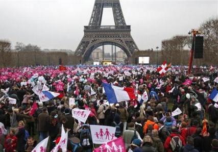 درگیری مخالفان و موافقان همجنس گرایی در جهان