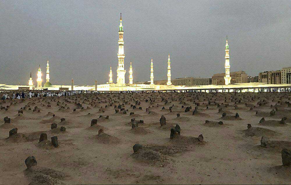 روایت «سلام به مردگان و خطاب به آنان» و اثبات سماع موتی روایت «سلام به مردگان و خطاب به آنان» و اثبات سماع موتی