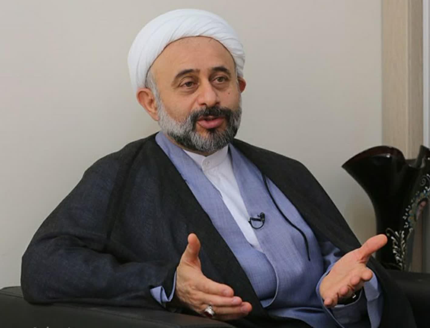 آقای نقویان لطفا با اعتقادات مردم بازی نکنید آقای نقویان لطفا با اعتقادات مردم بازی نکنید